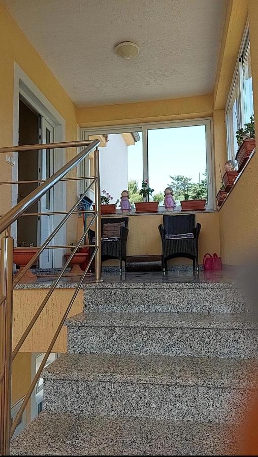 Apartmani Katarina Mundanije Exterior photo